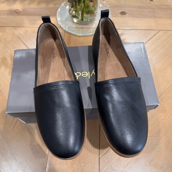 Style & Co. Womens Nolaa Faux Leather Slip-On Loafers - Picture 2 of 5